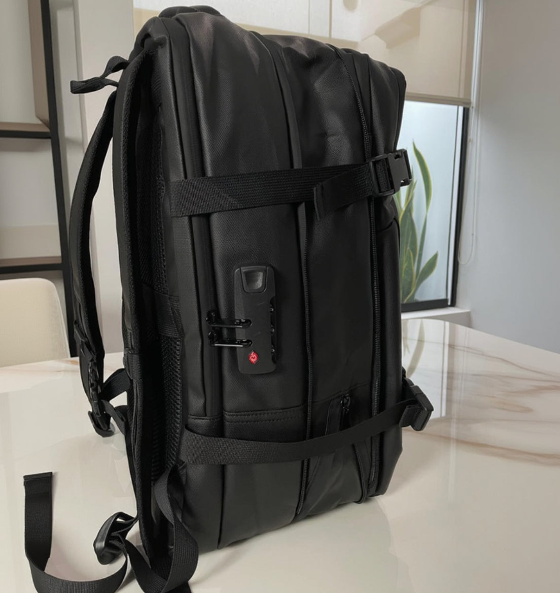 MOCHILA DE VIAJE CON SISTEMA AL VACÍO + BOMBA DE SUCCIÓN